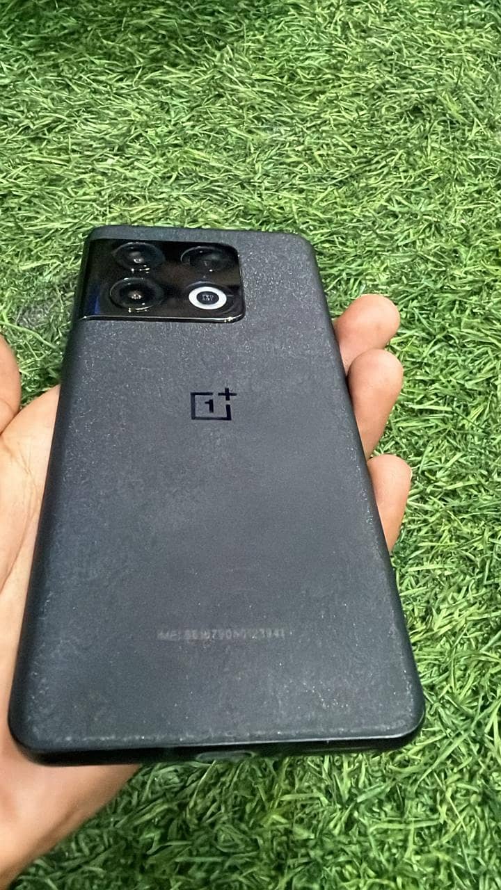 ONE PLUS 10 PRO 3