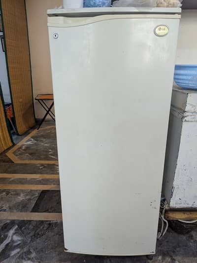LG Vertical Standup Deep Freezer – 5 Shelves