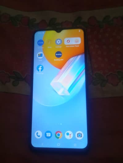 y51s 8 128 condition ruf ha friend camera ma dust ha or chalna ma ok h