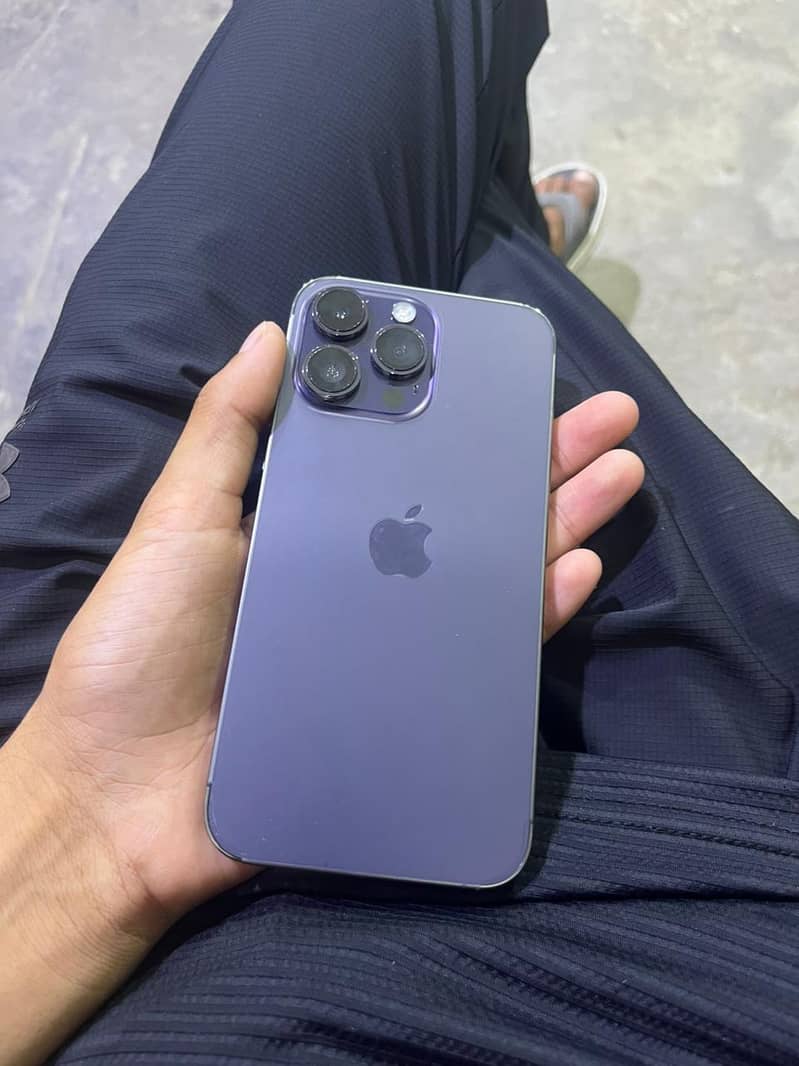 iPhone 14 pro max 3