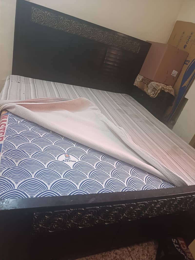 Double Bed 0