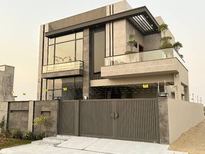 10 Marla Modern Elevation House Available For Sale