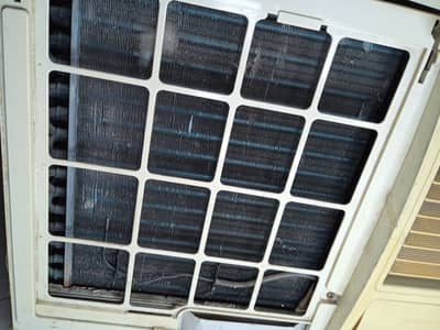 Window AC 110 or 0.75 Urgent sell
