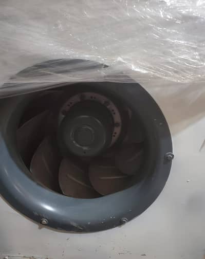 Brand new Centrifugal blower 10000 CFM .  Inverter Motor 3 phase . 5HP