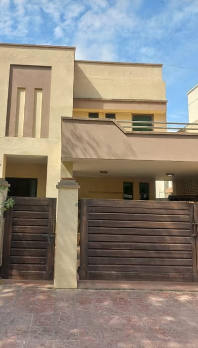 12 Marla 5 Bedrooms House For Sale