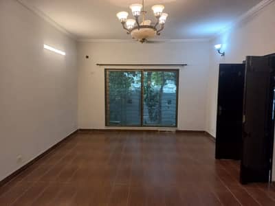 10 Marla 3 Bedrooms Hot Location House For Sale.