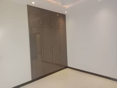 A Stunning House Is Up For Grabs In Bahria Town - Overseas B Lahore