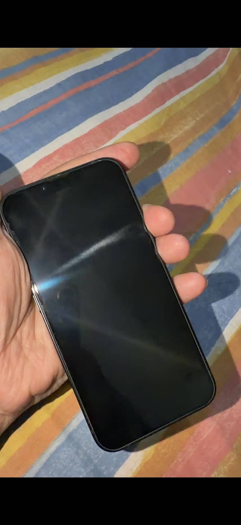 iPhone 16e 5