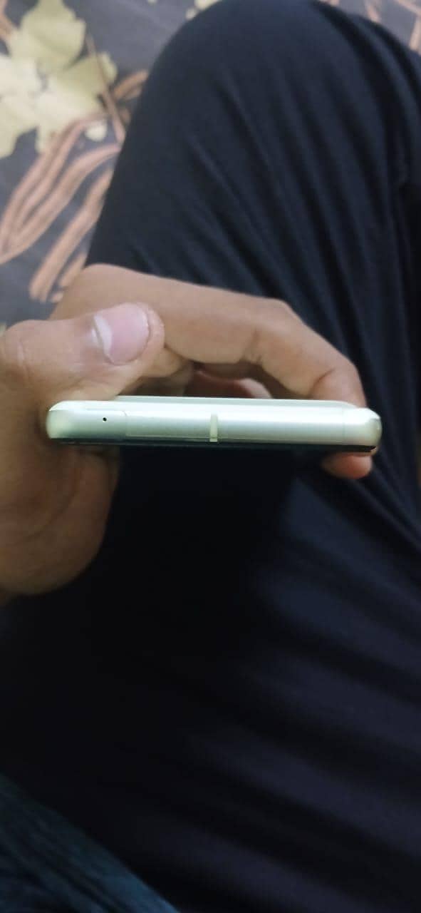 Google Pixel 7 5