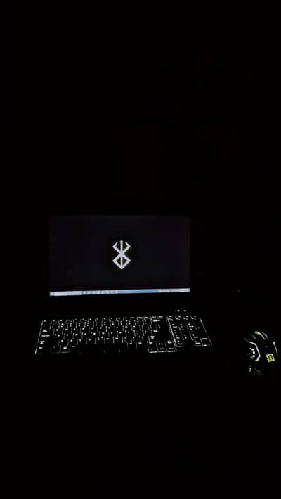 Dell Laptop core i5 4gen, Graphics card, DDR3 8 GB etc