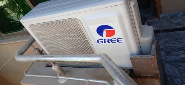 Gree Air Conditioner 1 Ton AC (Non-Inverter)