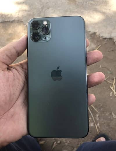Iphone 11 pro max dual pta green colour condition 10/10 health 83