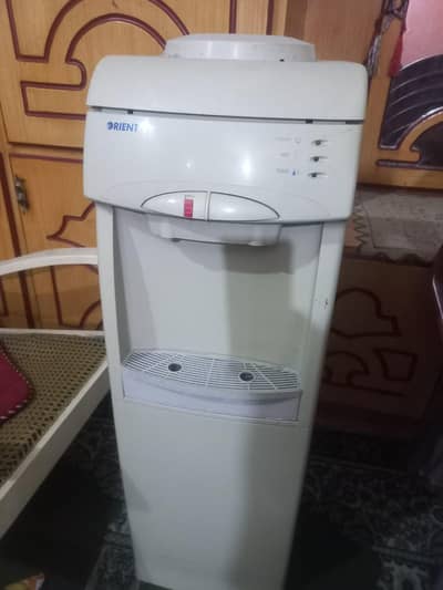 Orient water dispenser