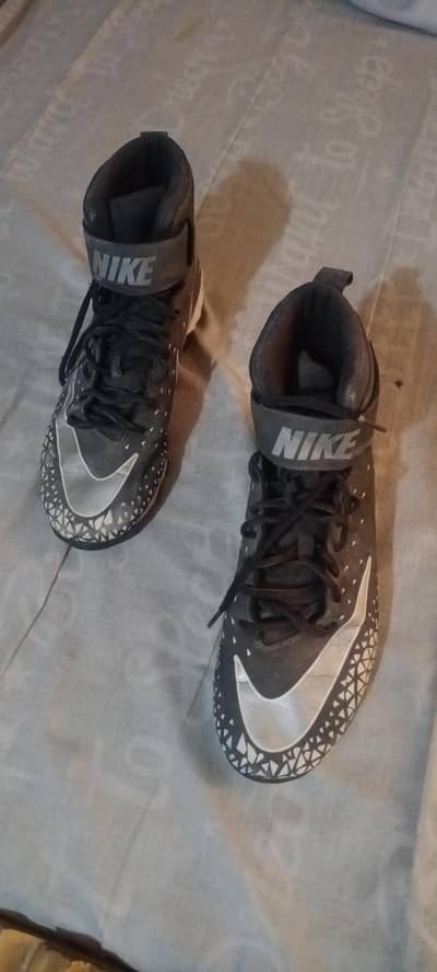 foot Baal player Nike shoes  8/9 no size