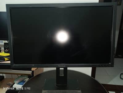 ViewSonic LED Monitor full HD 1080p 24’’  excellent condition