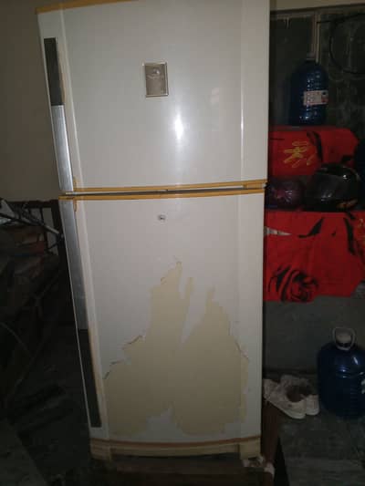 Dawlance Fridge for Sale – Excellent Condition & Cooling