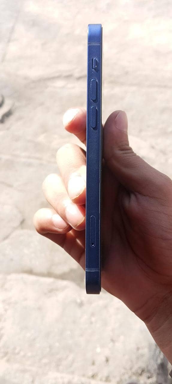 Apple iPhone 12 0