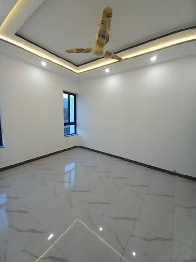 Good Location 1 Kanal Upper Portion Available For Rent in DHA Lahore Phase 3 Block XX