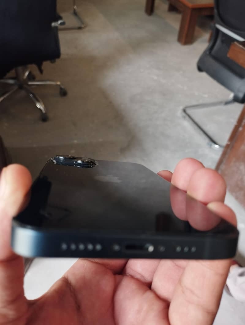 iPhone 13 JV 1