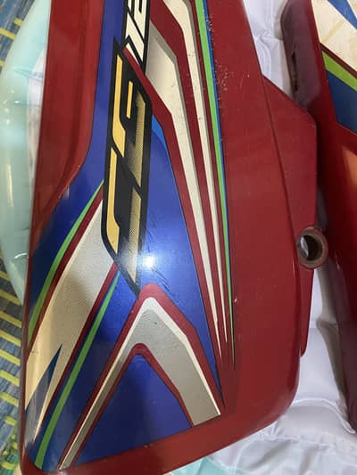 CG 125 2020 Model Tapay, Side Covers