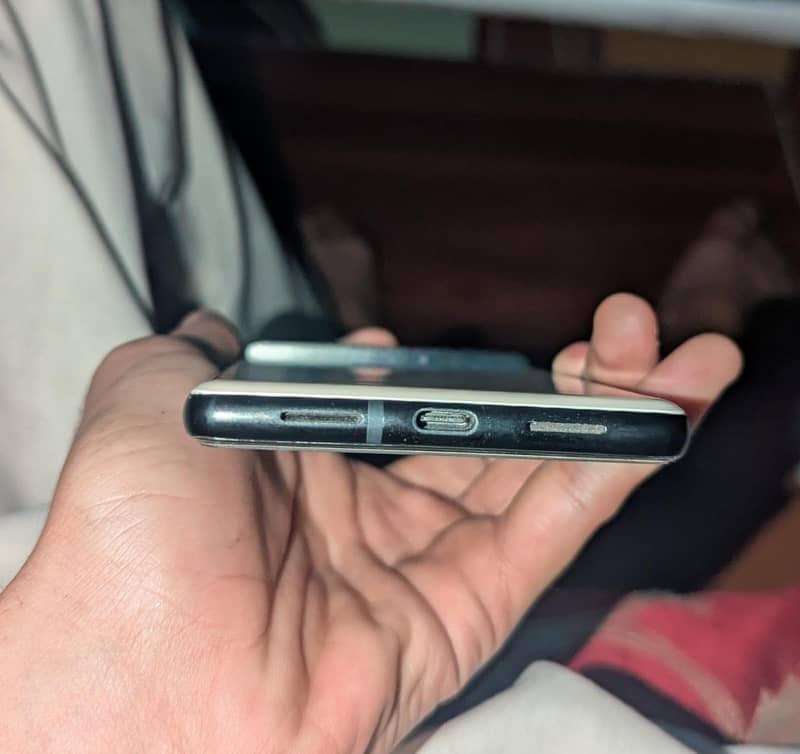 Google Pixel 6 4