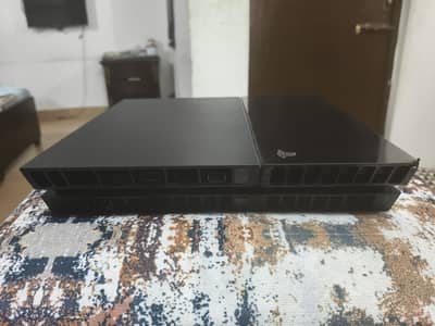 PS4/640GB/Good Condition/1 Controller /2 Paid Games install