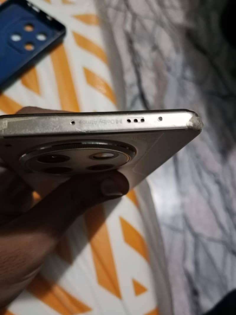 Tecno Camon 30 8+8 ram 256 gb with 70watt charger and box 3