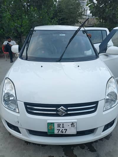 Suzuki Swift DLX Automatic 1.3 2015