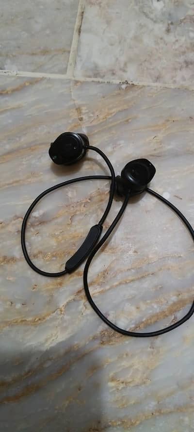 bose  branded neckband earphones