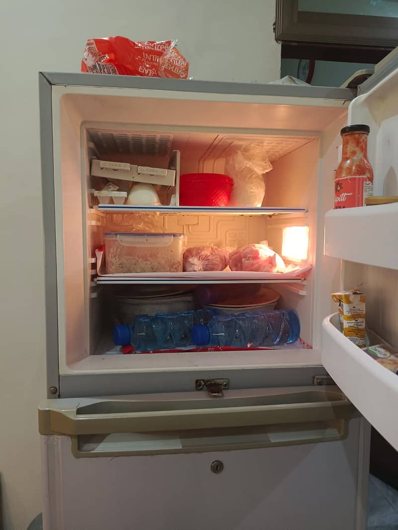 Orient Fridge 4
