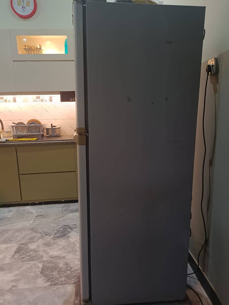 Orient Fridge 10