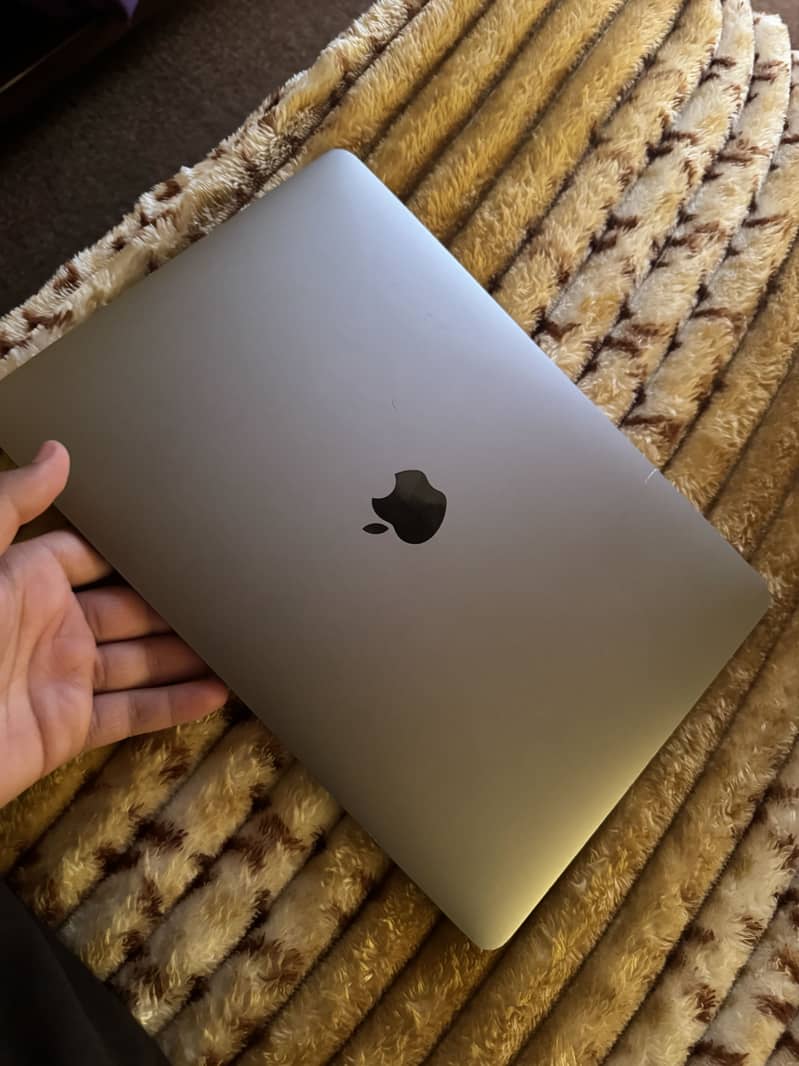 Macbook pro 2019 4