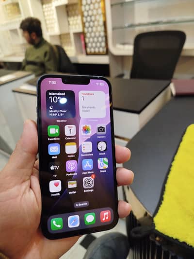 iPhone 13 JV