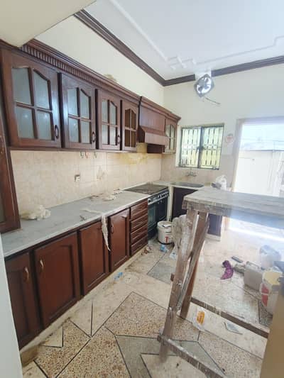25*50 Ground portion available for rent inG-11/2