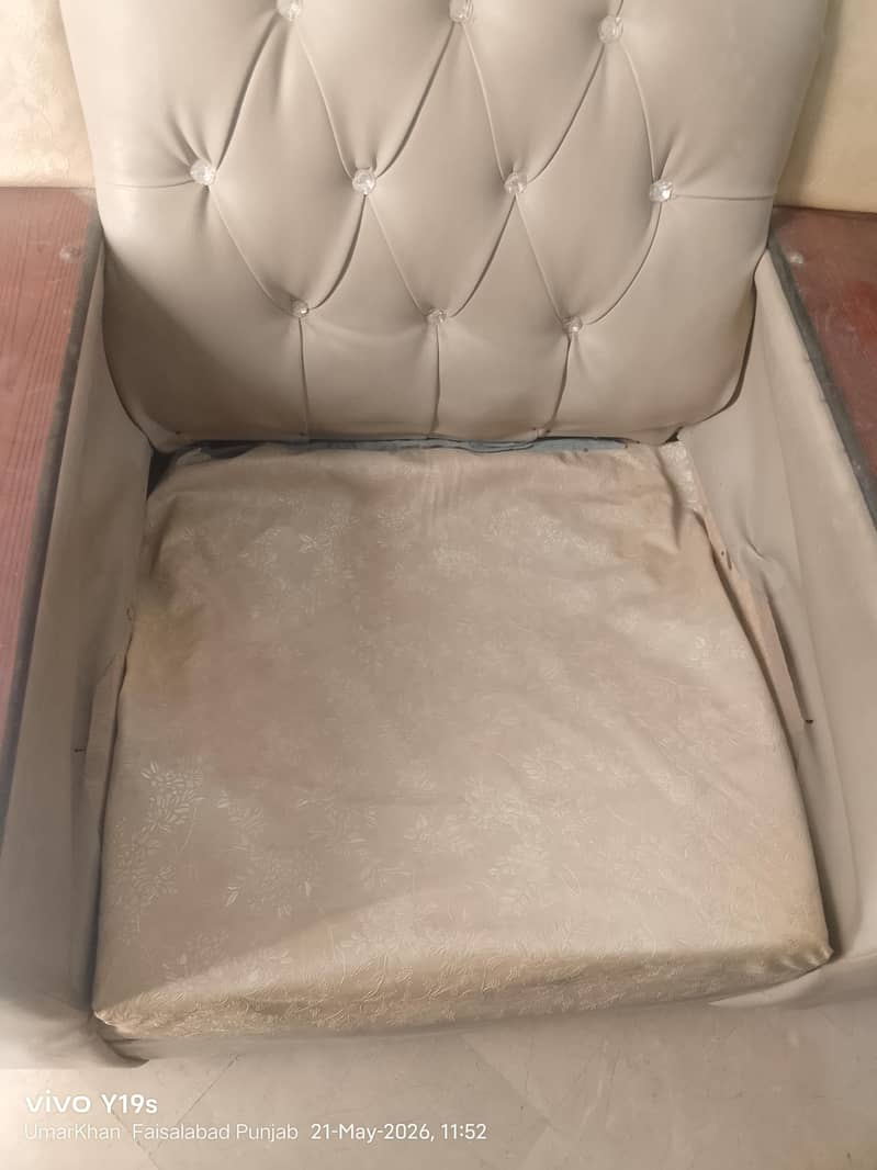 Used sofa set 1