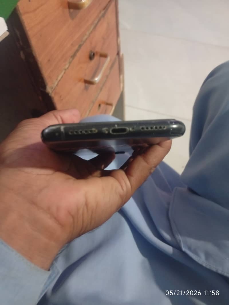 iPhone xr 3
