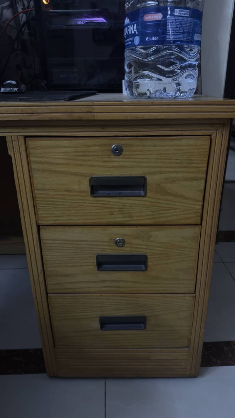 Custom computer/Study Table (Wood) 2