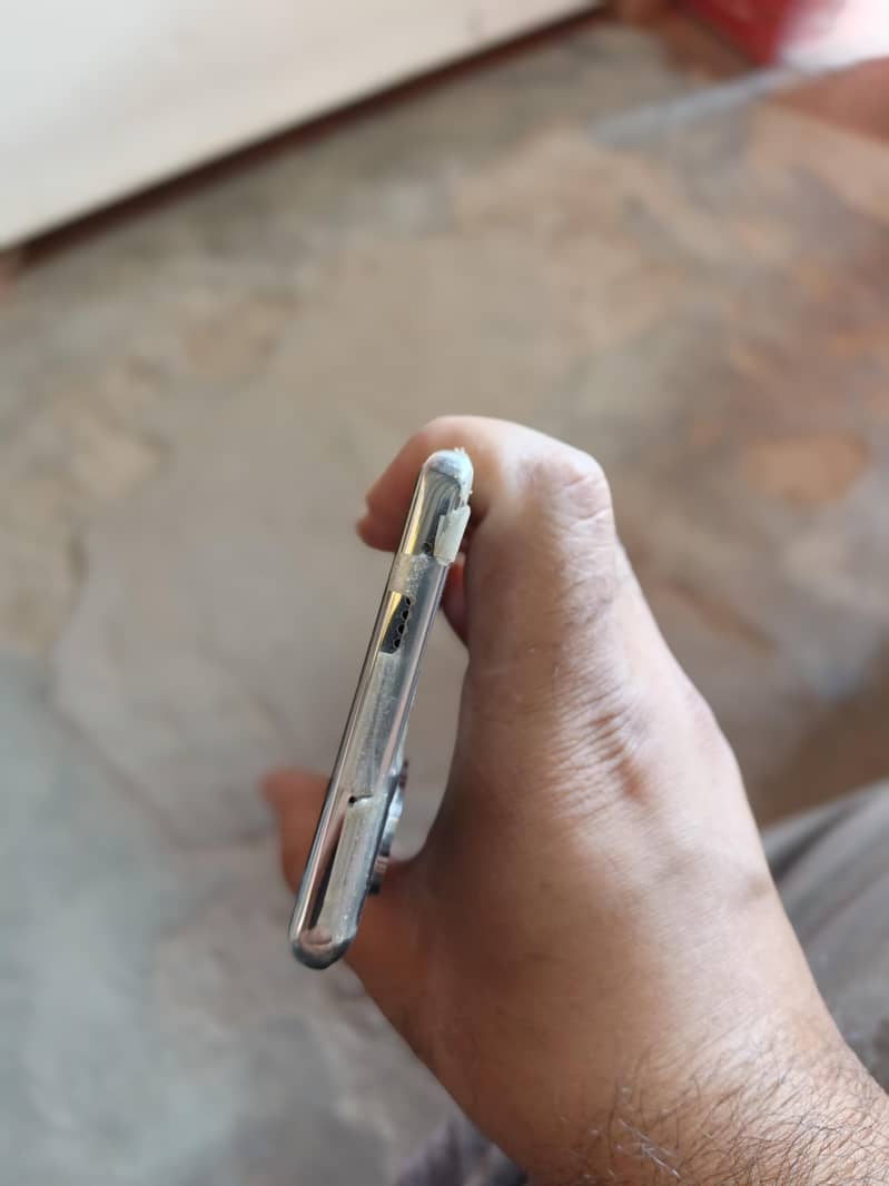 Tecno camon 40 pro 7