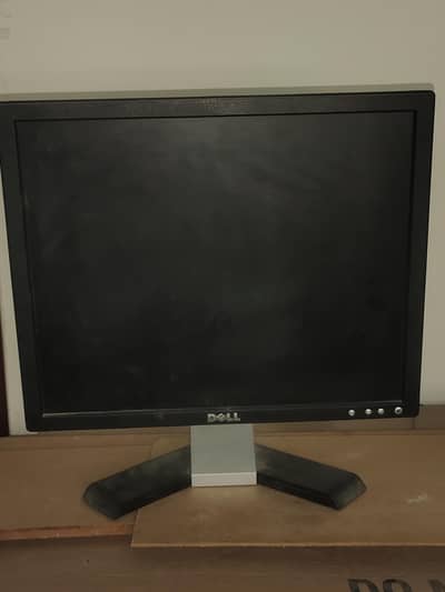 A Dell 28‑inch LED screen TFT Display Even a vest use for Desktops