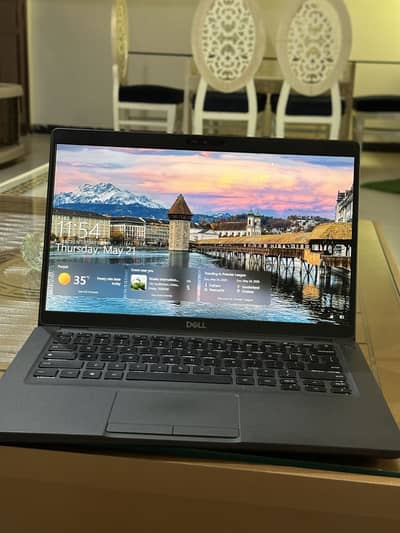 Dell Latitude 5400 core i5 8th generation touch screen