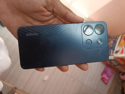 Infinix smart 7 all ok pta approved 2+2/64. GB only mobile