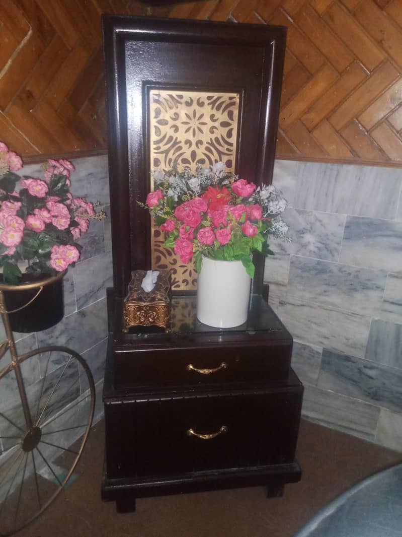 side table 0