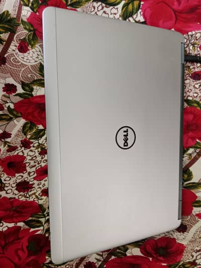Dell i5 4th gen. 9/10 condition Urgent sale
