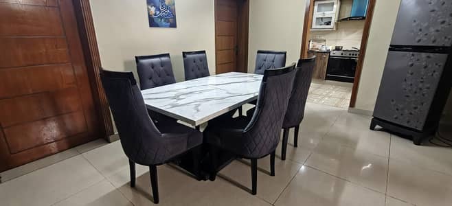 Dining table 6 seater