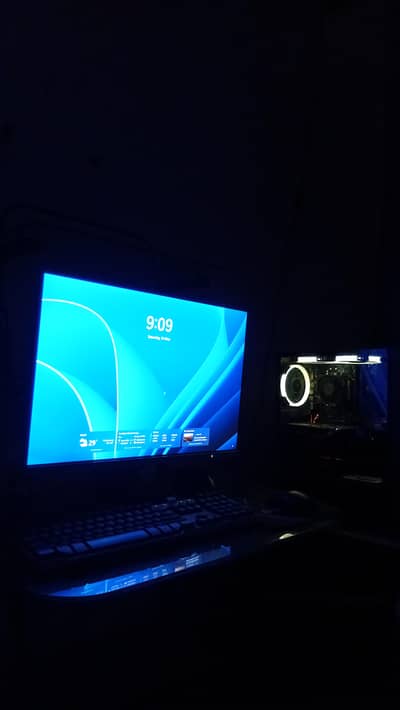 GAMING PC, under warrranty, windows 11pro licensed, 8games free