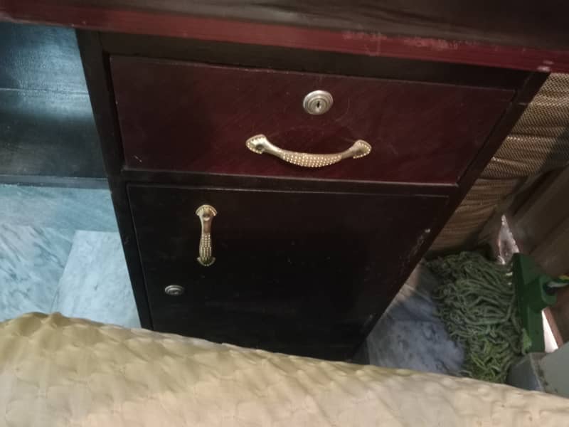 Office Table 3