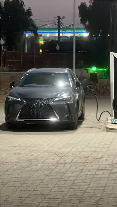 Lexus UX300e 2022