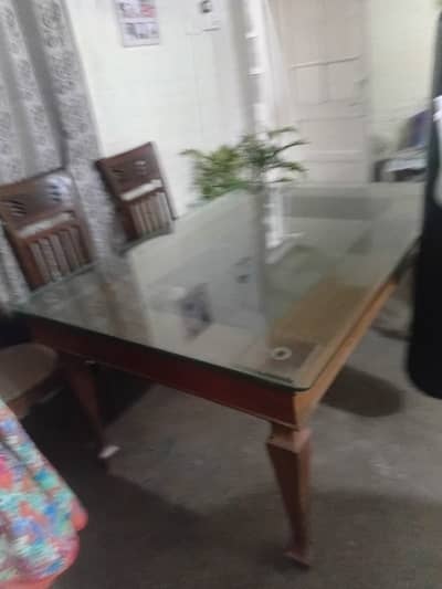 Dinning table with mirror top