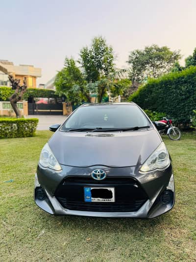 Toyota Aqua s full option