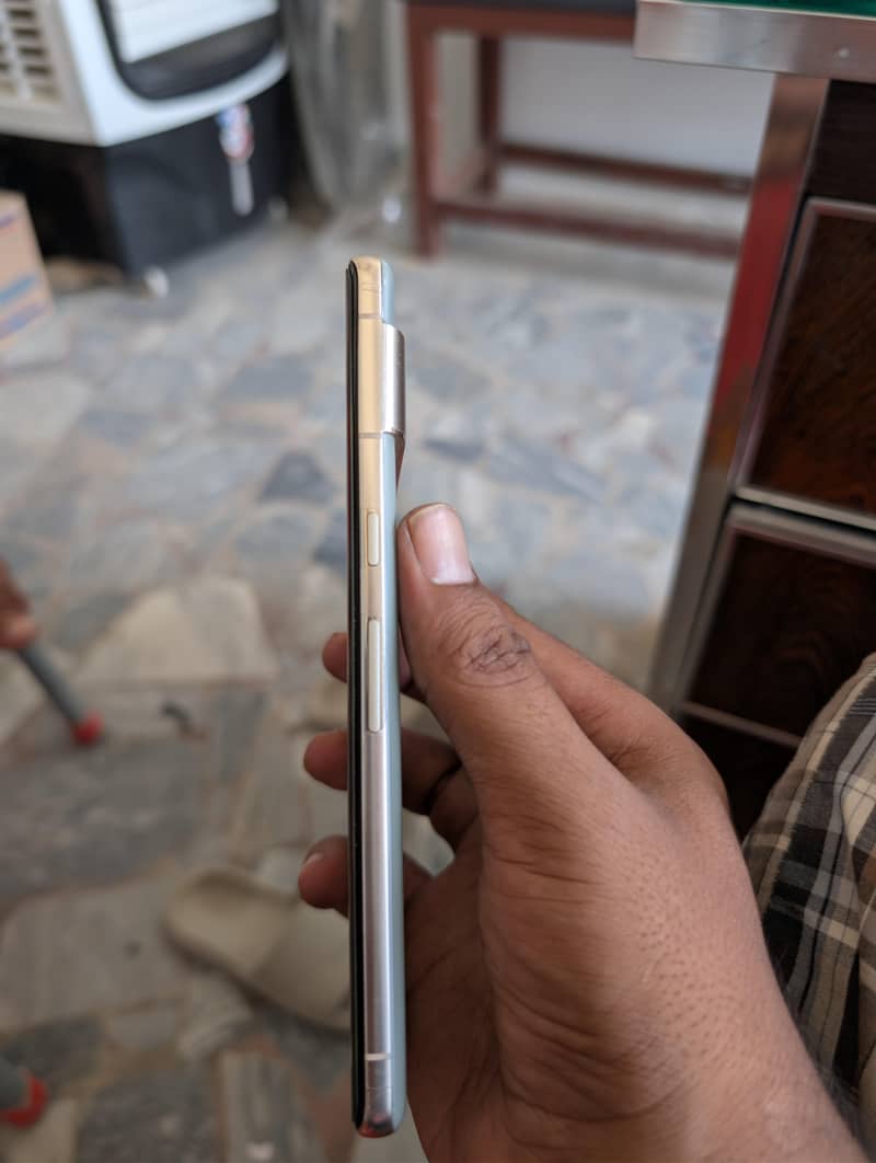 Google Pixel 7 pro 2